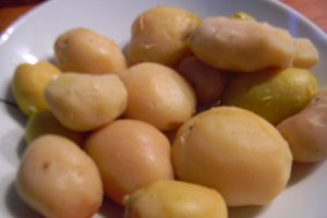 Salata calda cu cartofi si broccoli