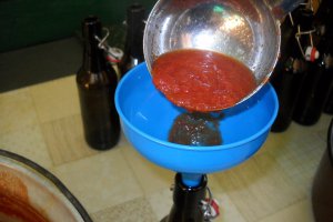 Cum se face sucul de rosii pentru iarna