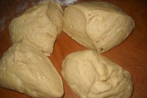 Cornuri pufoase cu rahat
