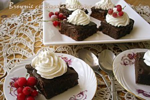 Brownie cu ciocolata neagra si alba