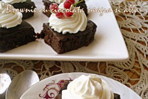 Brownie cu ciocolata neagra si alba