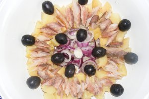 Salată cu macrou afumat