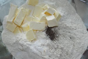 Biscuiti cu bere si cascaval