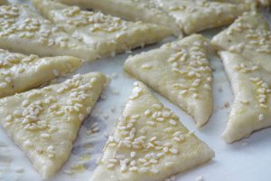 Biscuiti cu bere si cascaval