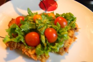 Snitel de curcan cu mustar si hrean