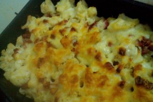 Conopida gratinata cu bechamel si bacon