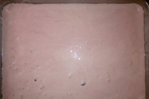 Prajitura cu visine, crema de cacao cu nuca si spuma