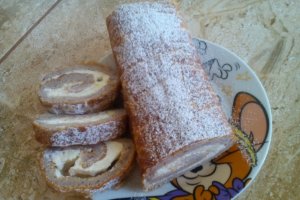 Rulada cu crema de branza si portocala