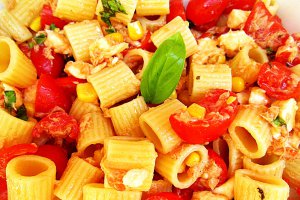 Salata cu paste