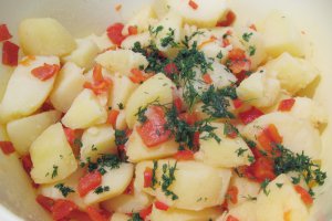 Salata de cartofi cu ardei copti