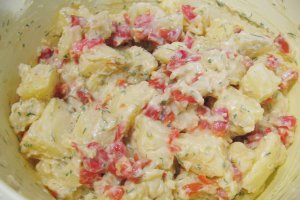 Salata de cartofi cu ardei copti