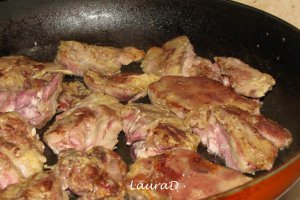 Ficatei de pui cu sos aromat si piure de cartofi cu usturoi