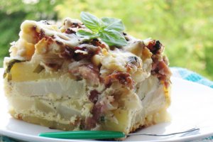 Cartofi gratinati cu afumatura