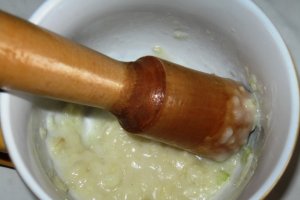 Salata de ardei copti cu usturoi