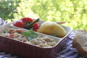 Salata de vinete cu ardei copti si ciuperci