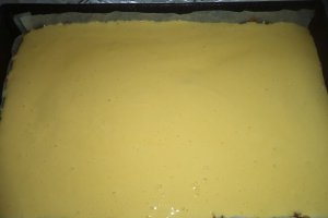 Prajitura rasturnata cu mere