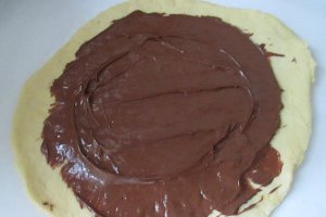 Cozonac floare cu nutella