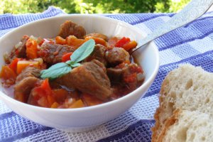 Tocanita cu carne de vita