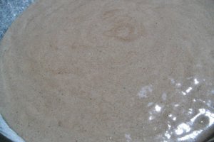 Tort cu crema de caise, fructe de padure si lamaie