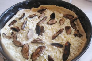 Tarta sarata cu ciuperci