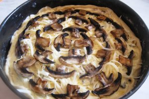 Tarta sarata cu ciuperci
