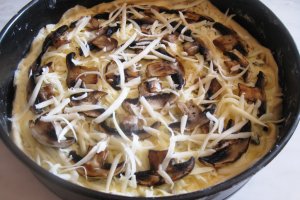 Tarta sarata cu ciuperci
