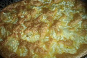 Budinca de cartofi cu branzeturi si ou la cuptor