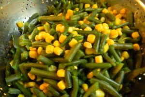 Salata de fasole verde cu piept de curcan
