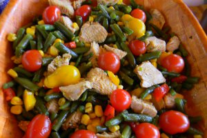 Salata de fasole verde cu piept de curcan