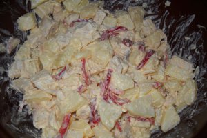 Salata din piept de pui cu cartofi si maioneza