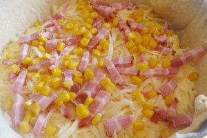 Tarta cu bacon si porumb
