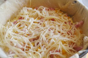 Tarta cu bacon si porumb