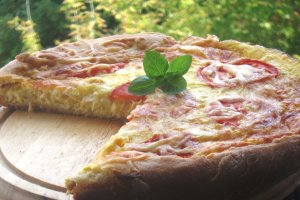 Tarta cu bacon si porumb