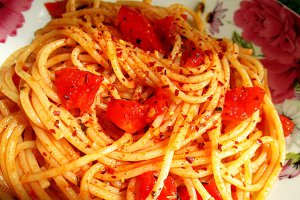 Spaghetti alla checca sul rogo