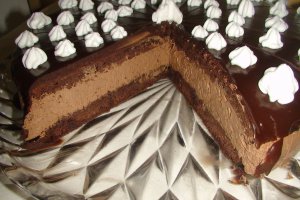 Tort cu mousse de ciocolata