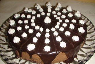 Tort cu mousse de ciocolata