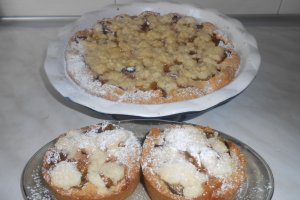 Tarta cu prune si crumble