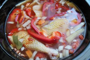 Pui de tara cu legume la slow cooker Crock-Pot 4,7 L