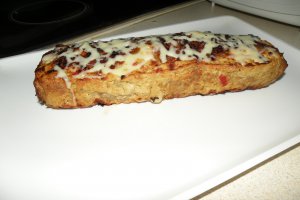 Rulada din carne tocata cu ciuperci si cascaval Delaco