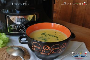 Supa crema de branzeturi si bere la slow cooker Crock-Pot 4,7 L