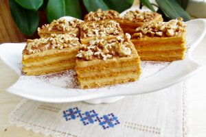 Desert prajitura Deliciu cu caramel