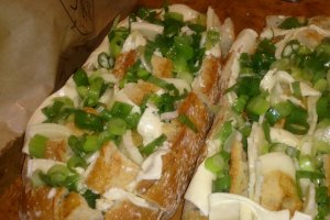 Ciabatta cu cascaval si ceapa verde