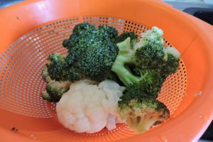 Quiche de broccoli cu sunca si branza