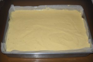 Desert prajitura rasturnata cu mere si budinca