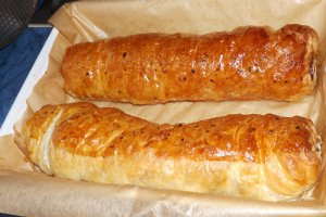 Placinte sarate cu ciuperci brune