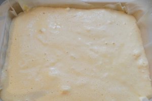 Prajitura cu mere, pere, frisca si caramel