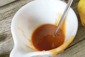 Prajitura cu mere, pere, frisca si caramel