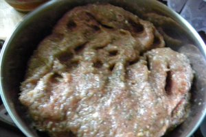 Mici din carne de porc și carne de vită