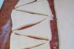 Croissante cu ciocolata