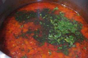 Ciorba de rosii in supa de pui